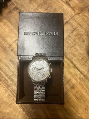 Michael Kors Silver and White Chronograph Bracelet Watch